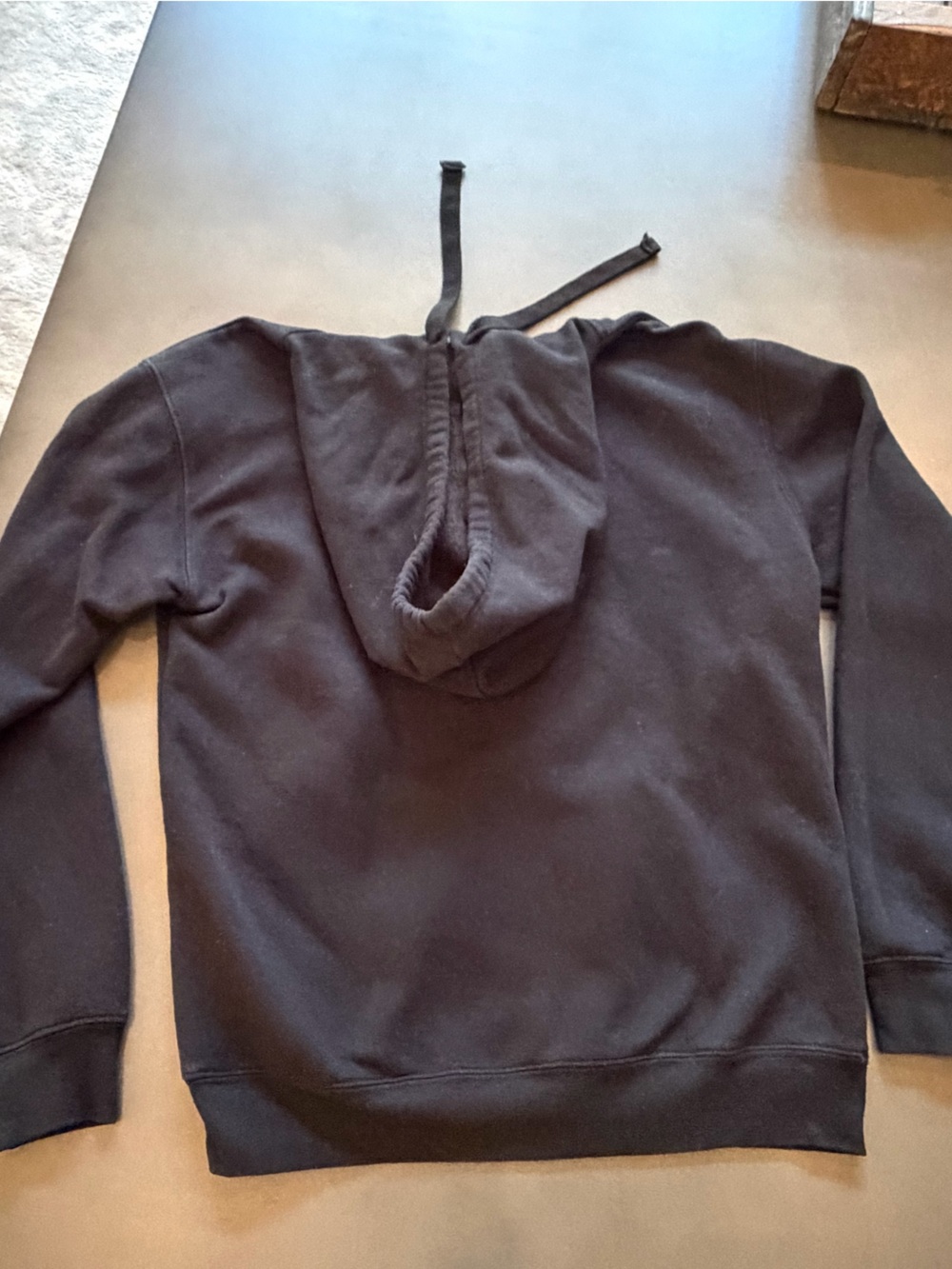 PEANUTS… SNOOPY Patch… Black Hoodie SZ Small - Picture 8 of 9